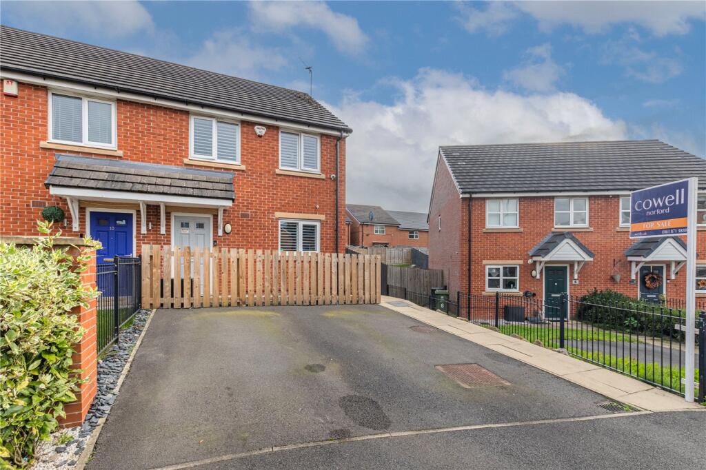 Main image of property: Northcote Avenue, Oldham, Greater Manchester, OL1