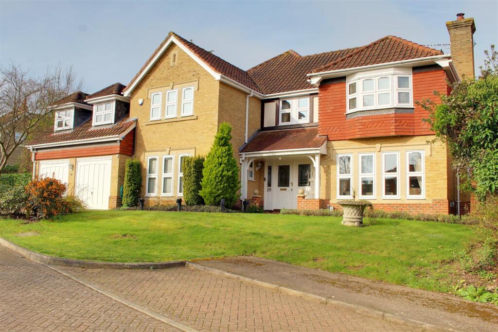 Main image of property: Poets Gate, Goffs Oak, EN7