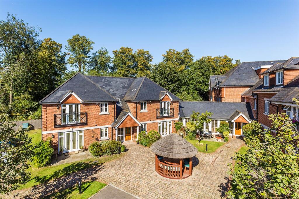 Main image of property: ASHTEAD