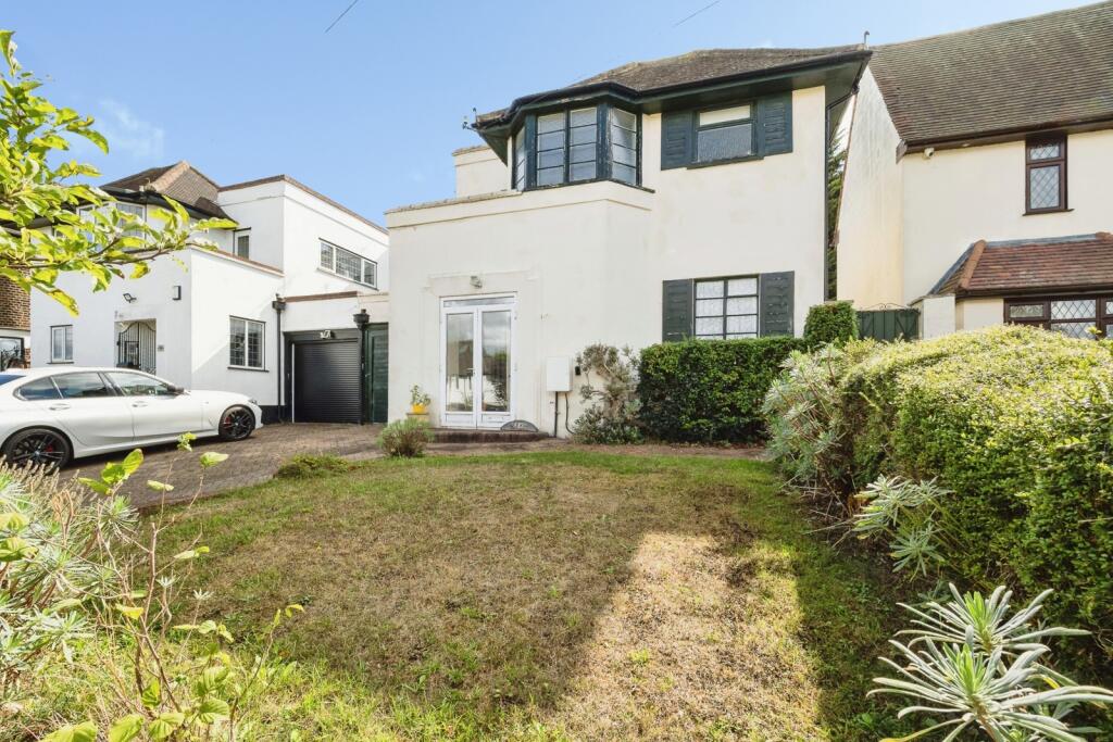 Main image of property: Mount Pleasant Road, Chigwell, Essex, IG7