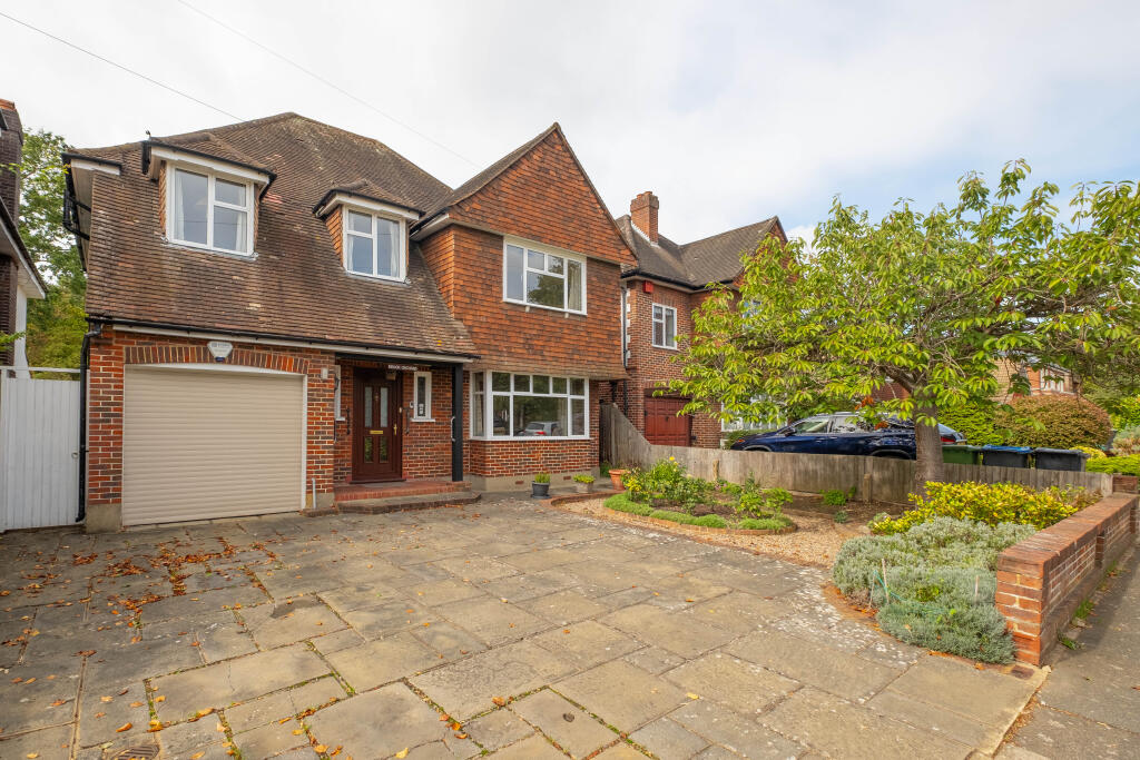 Main image of property: High Drive, New Malden, KT3