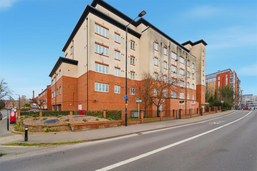 Main image of property: Bath Road, Slough