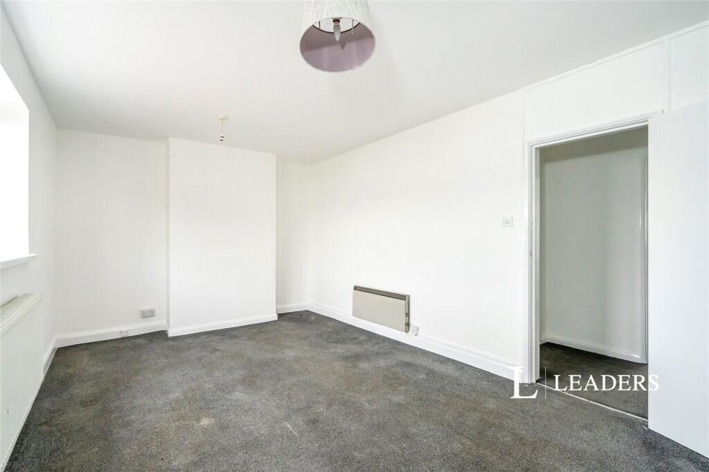 Main image of property: Park Parade, Havant, Hampshire, PO9