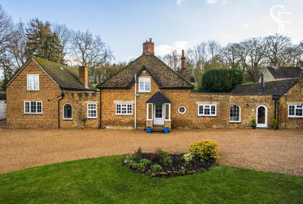 Main image of property: Over Worton, Chipping Norton, OX7