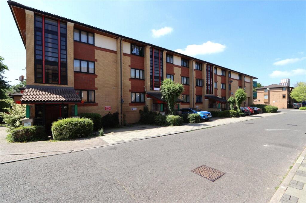 Main image of property: Shackleton Place, Oldbrook, Milton Keynes, Buckinghamshire, MK6