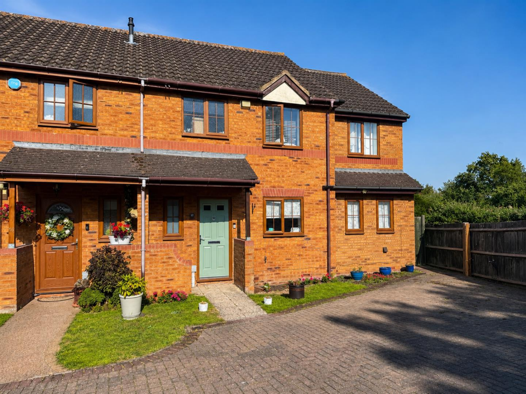 Main image of property: 17 Lodge Close, Little Houghton, Northampton, NN7 1AF