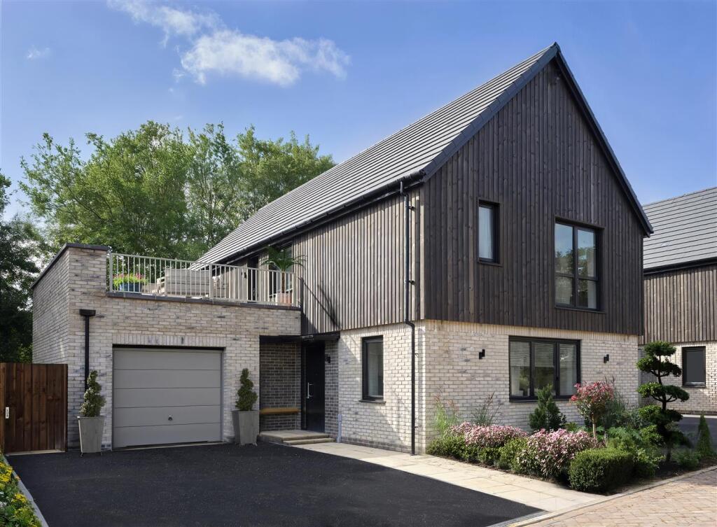 Main image of property: Trendlewood Way, Nailsea