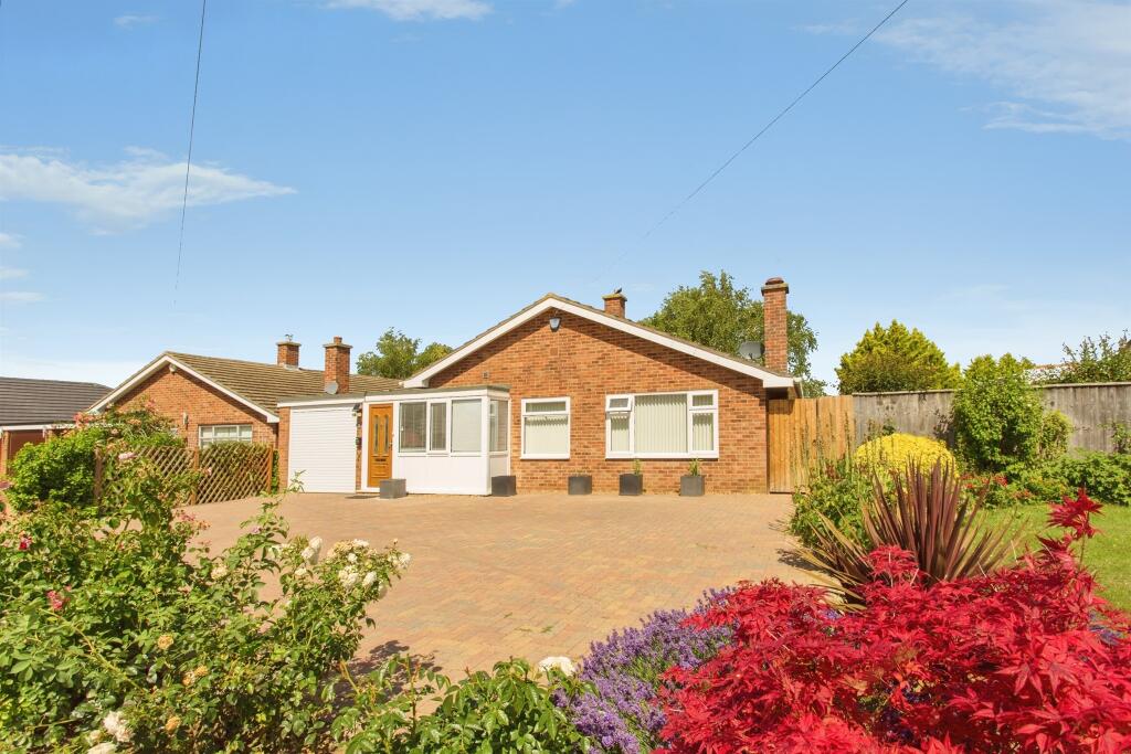Main image of property: Prentice Close, Longstanton, Cambridge