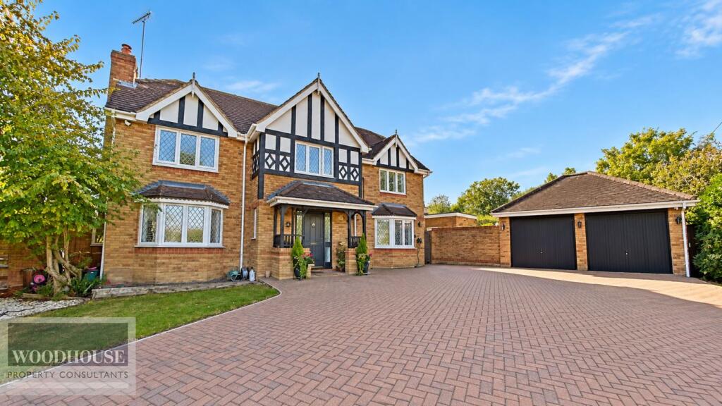 Main image of property: Great Groves, Goffs Oak, EN7