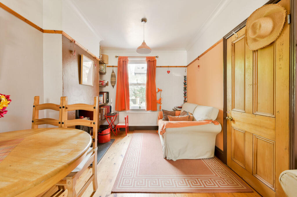 Main image of property: Green Lane, Ealing, London, W7