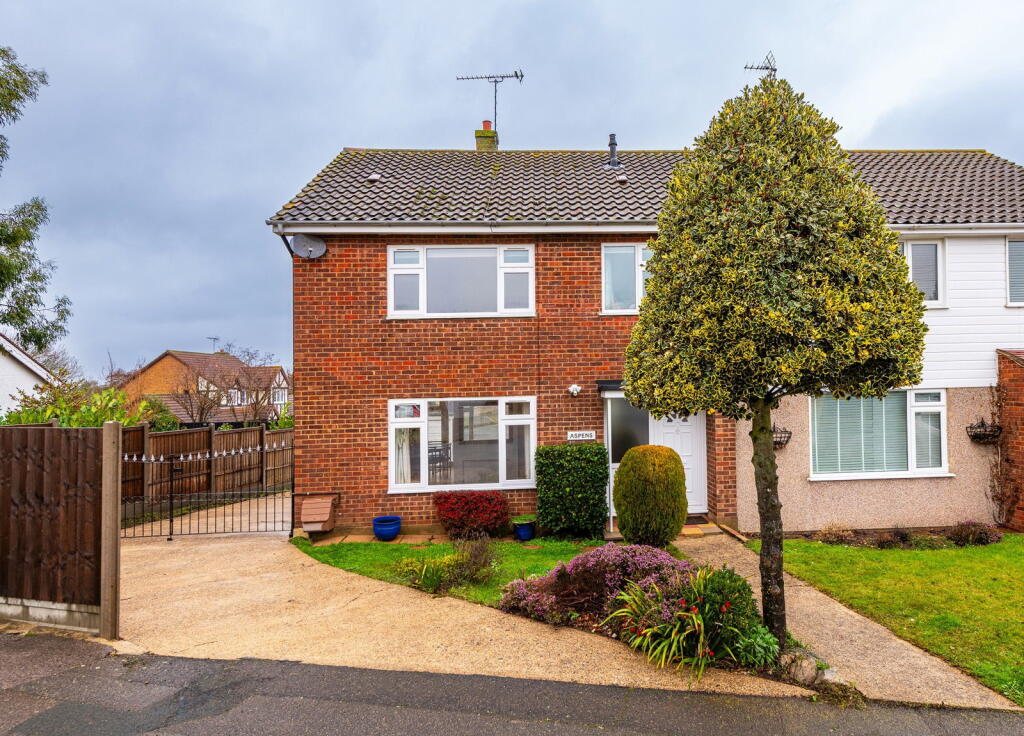 Main image of property: Quakers Close, Hartley, Longfield, Kent, DA3 7EA