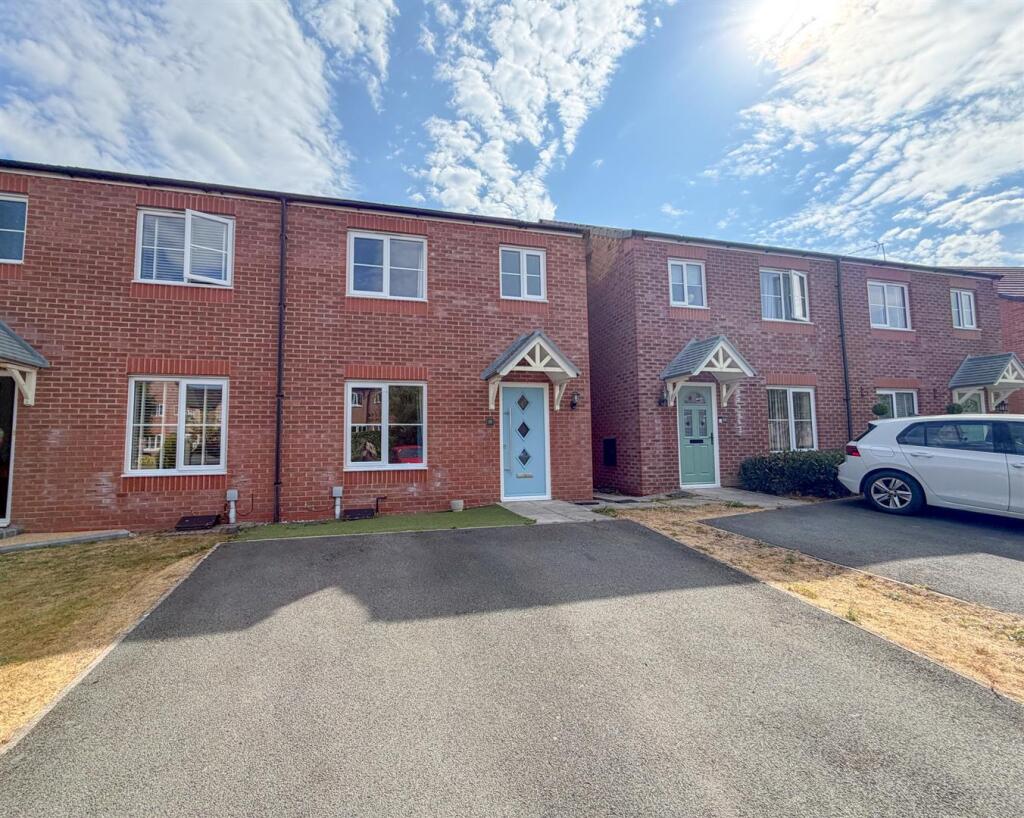 Main image of property: Clos Lowri, Hope, Wrexham