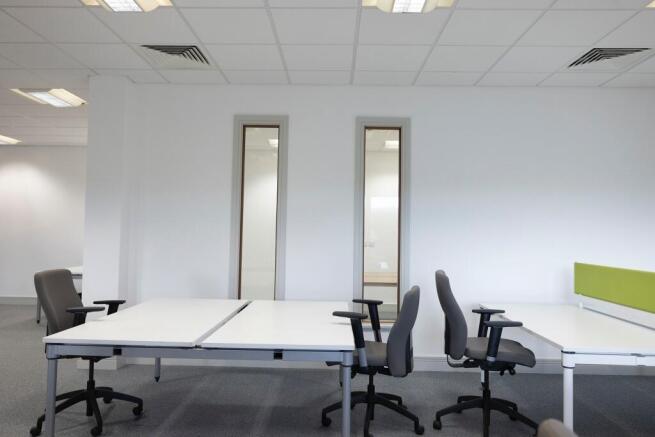 Office (33) 1600sqft