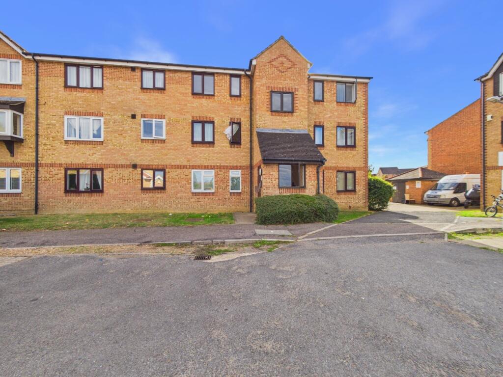 Main image of property: Danbury Crescent, South Ockendon, Essex, RM15 5XA