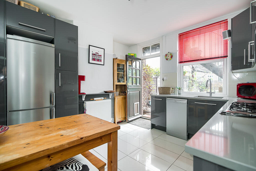 Main image of property: Colston Road