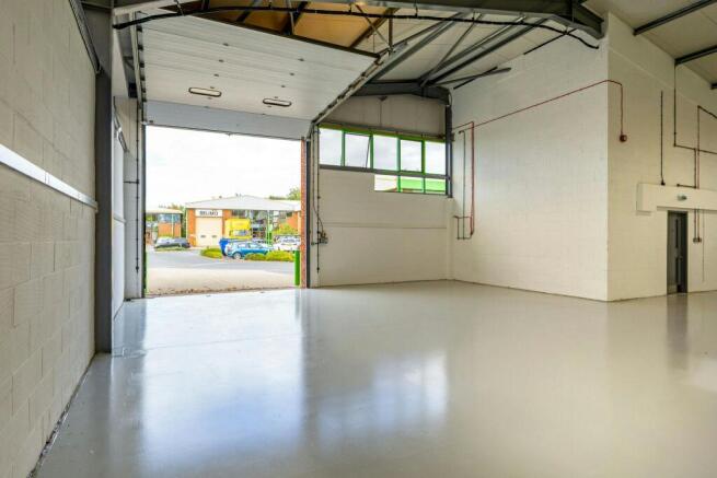 115557_Unit-20-Shepperton (11)_low.jpg