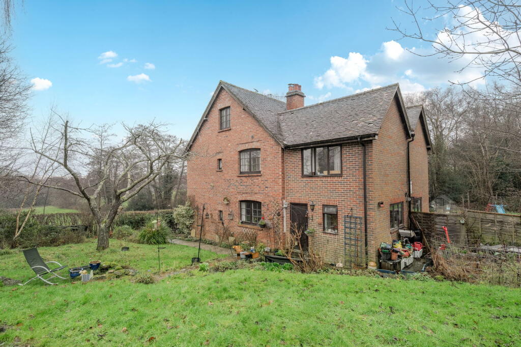 Main image of property: Parrock Lane, Upper Hartfield, Hartfield