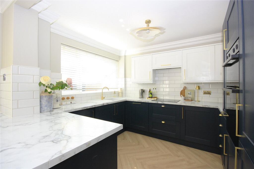 Main image of property: Western Road, Havant, Hampshire, PO9