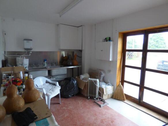 Studio Unit Photo 1