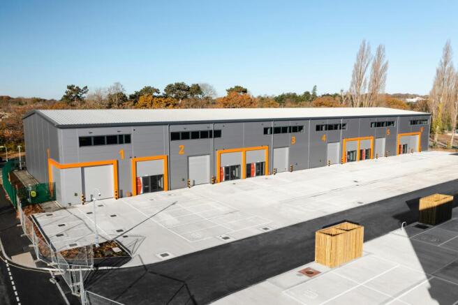 P183952_PHOTO 1  Spring Business Park Havant  Dec 2110.jpg