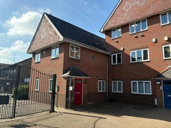 11 Regent Gate  Pic 1.jpg