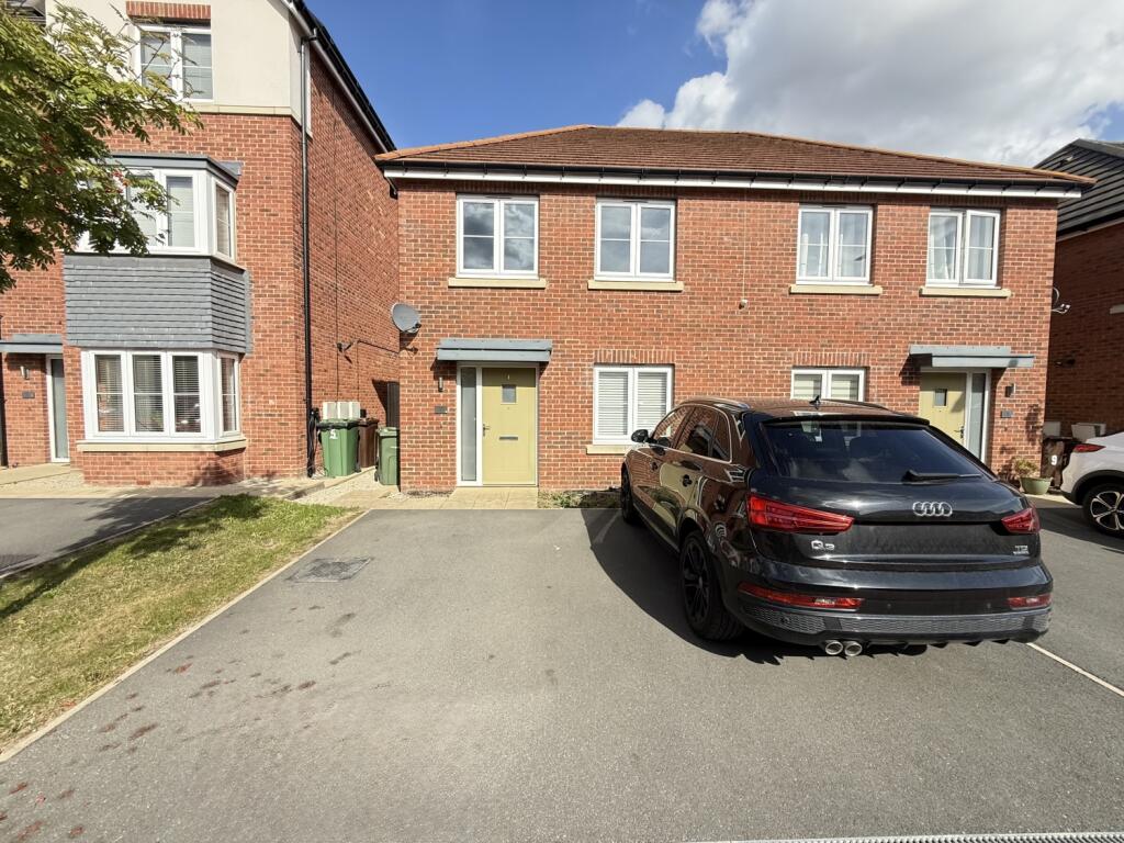 Main image of property: Battle Grove, Pontefract, West Yorkshire, WF8