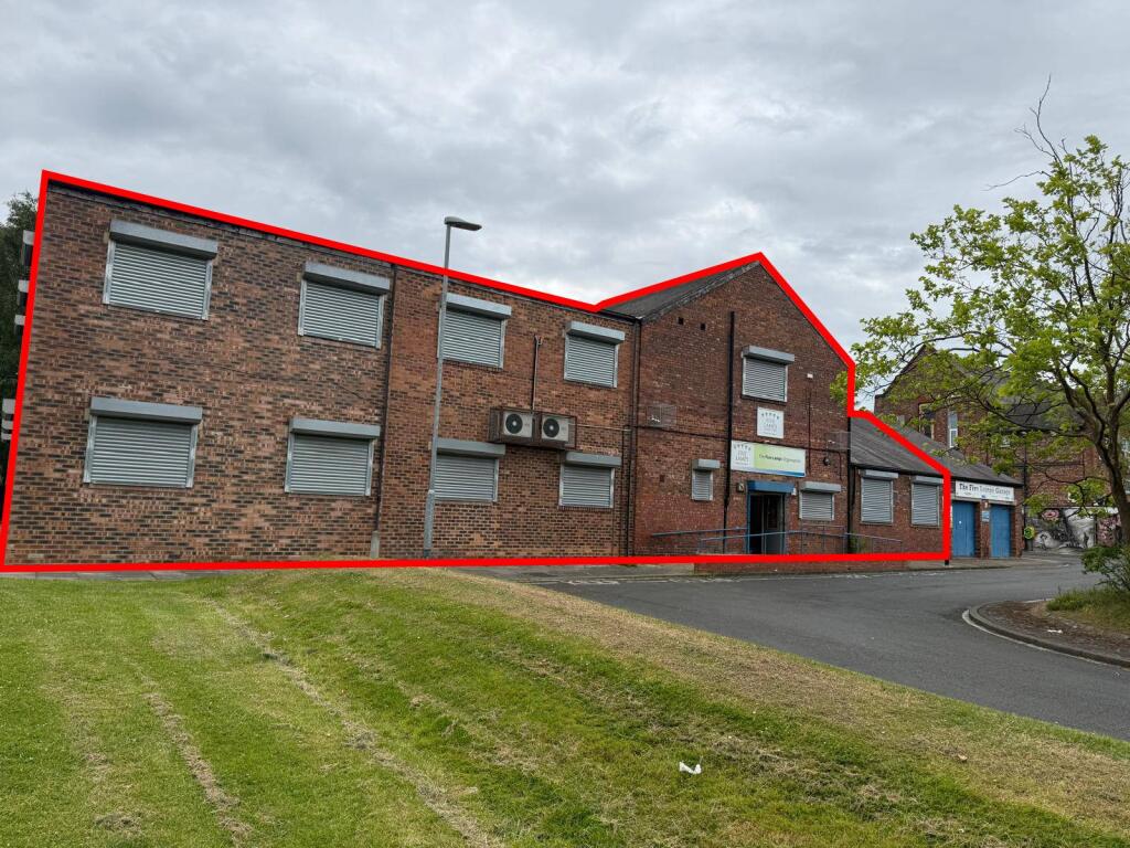 Main image of property: Five Lamps Garage, Chelmsford Street, Thornaby, Stockton-on-tees