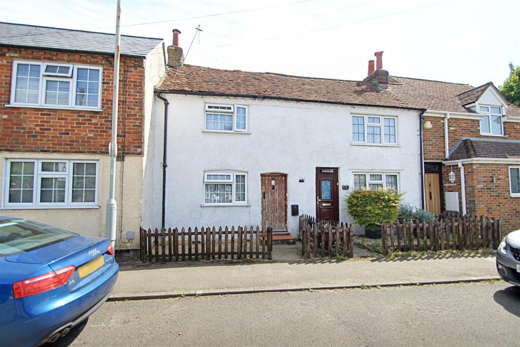Main image of property: High Street, Bedmond
