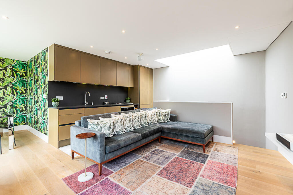 Main image of property: Nightingale House, Fulham High Street, London