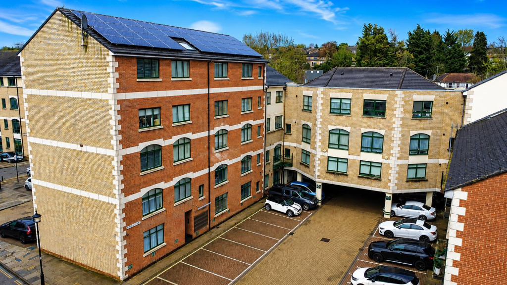 Main image of property: Clifton Court, Corner Hall, Hemel Hempstead, HP3
