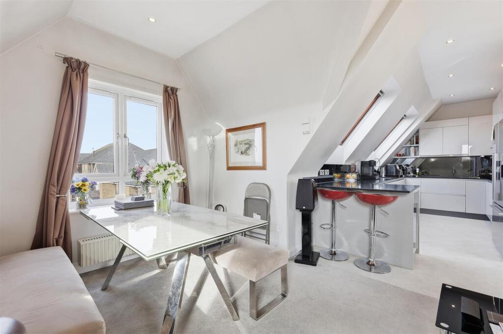 Main image of property: Epping New Road, Buckhurst Hill