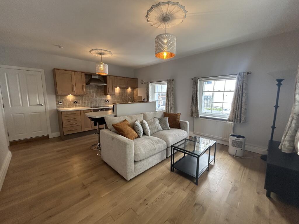 Main image of property: Fulwood Park, L17