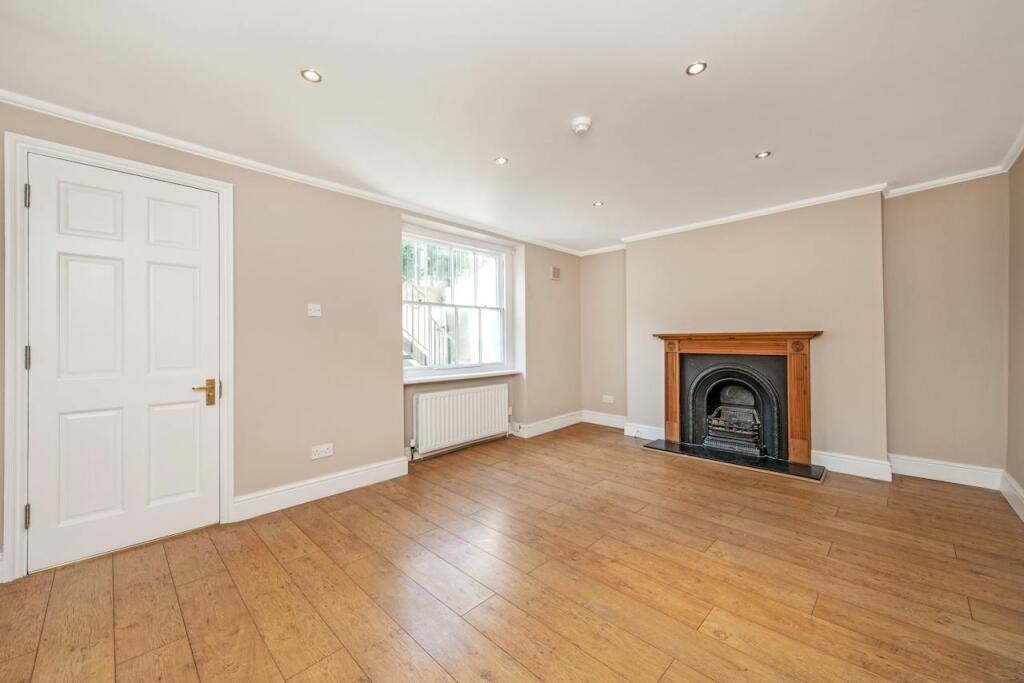 Main image of property: St John Street, London, EC1V 4NN