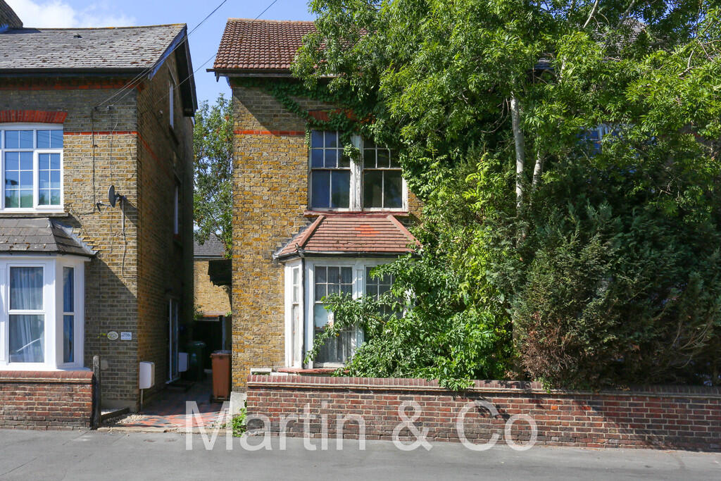 Main image of property: Green Wrythe Lane, Carshalton, Sm5