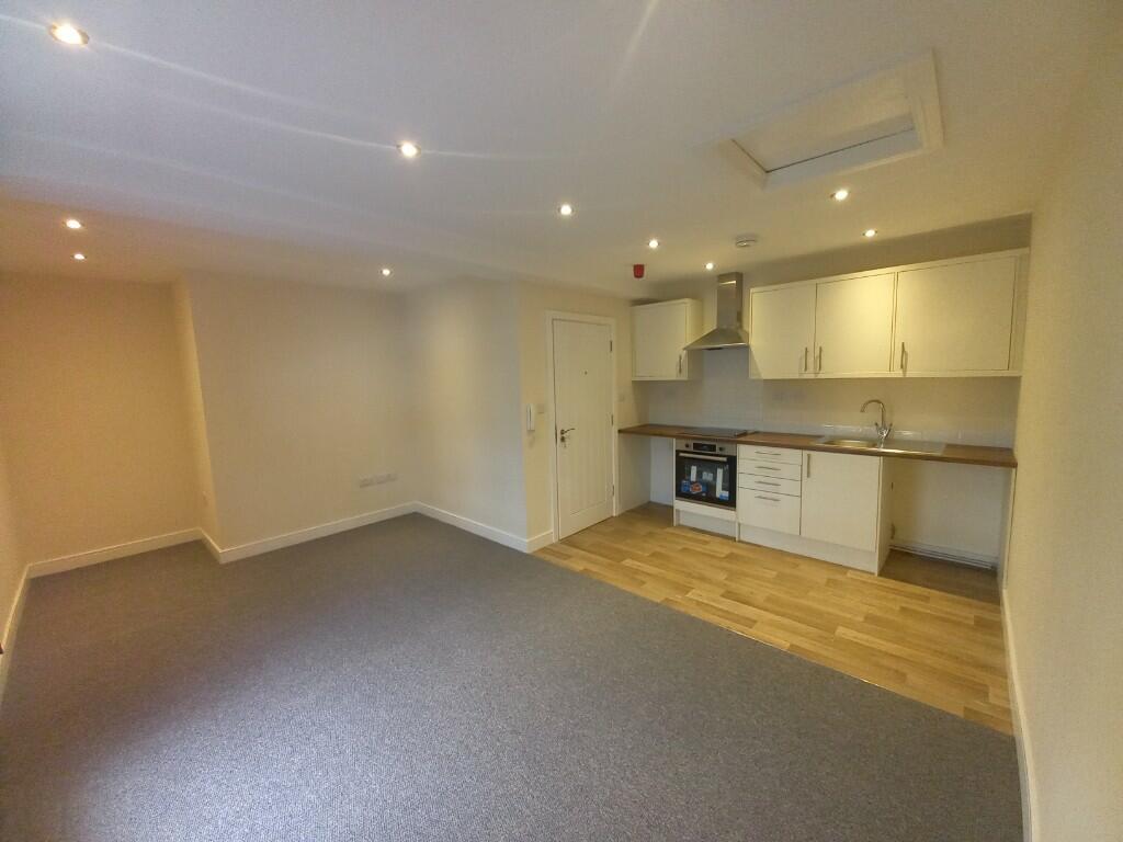 Main image of property: Knifesmithgate, Chesterfield, Derbyshire, S40