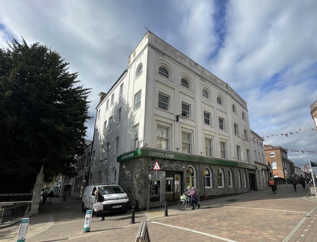 Main image of property: - 5 Bridge Street, Newbury, Berkshire, RG14