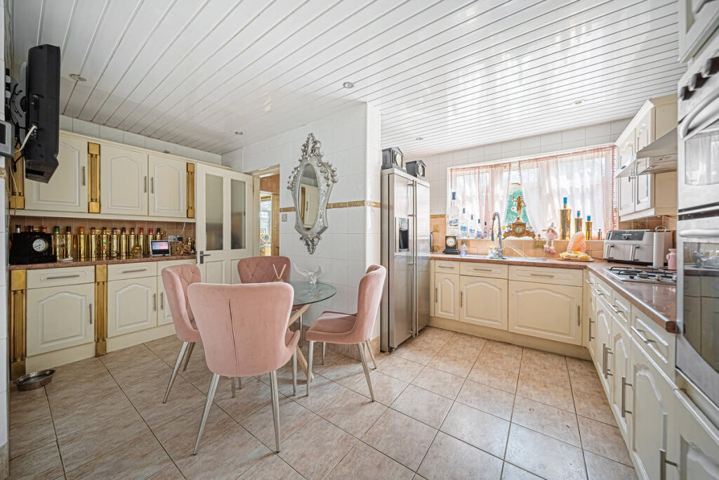 Main image of property: Pampisford Road, South Croydon, CR2