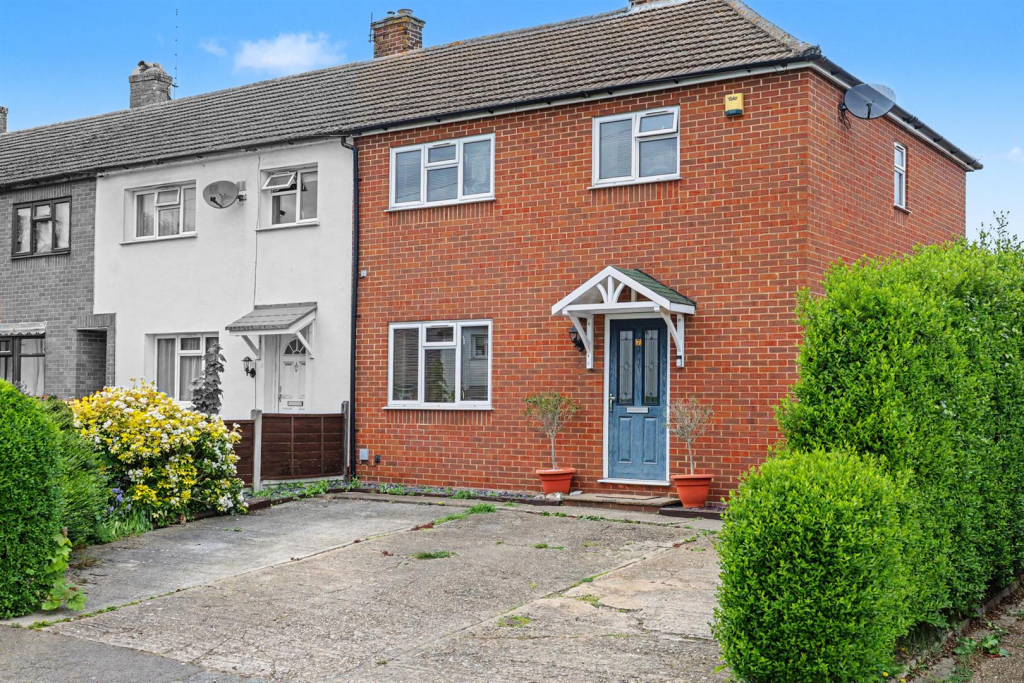 Main image of property: Meadow Road, Rettendon Common, Chelmsford