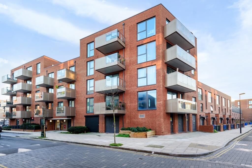 Main image of property: 76 Edmund Street Camberwell SE5