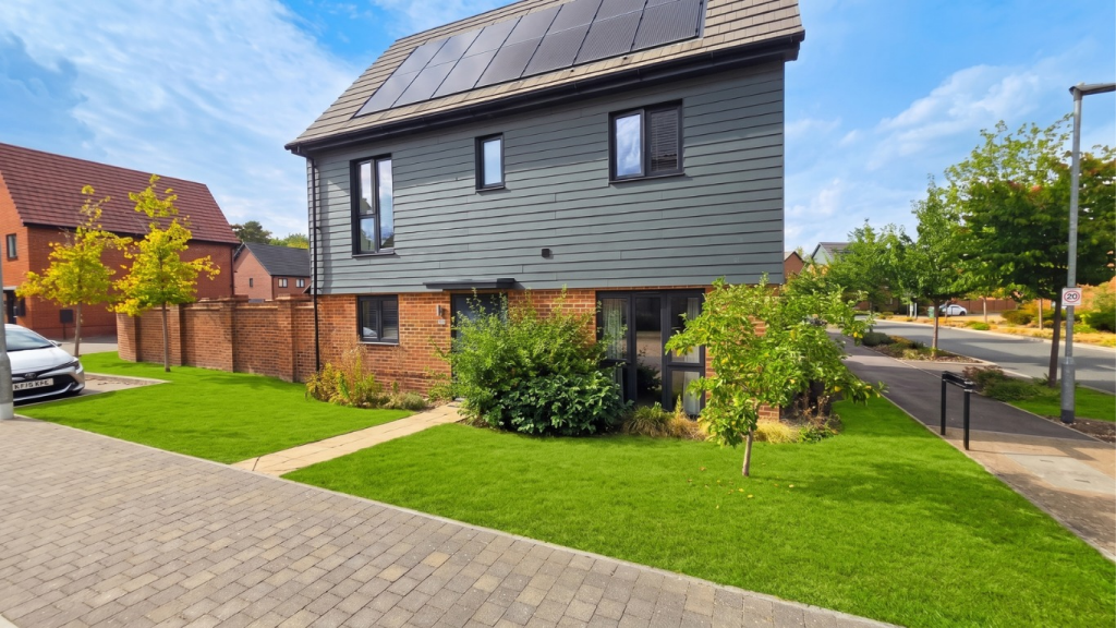 Main image of property: Hollywood Place, Crowthorne, Berkshire, RG45