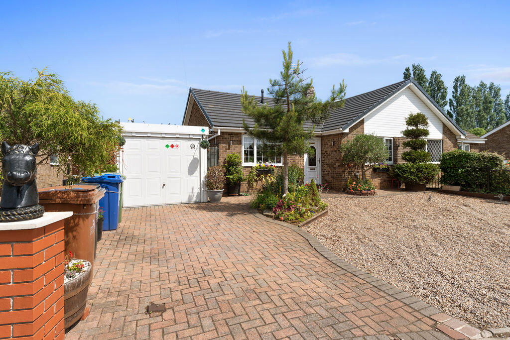 Main image of property: Broadway, Grimsby