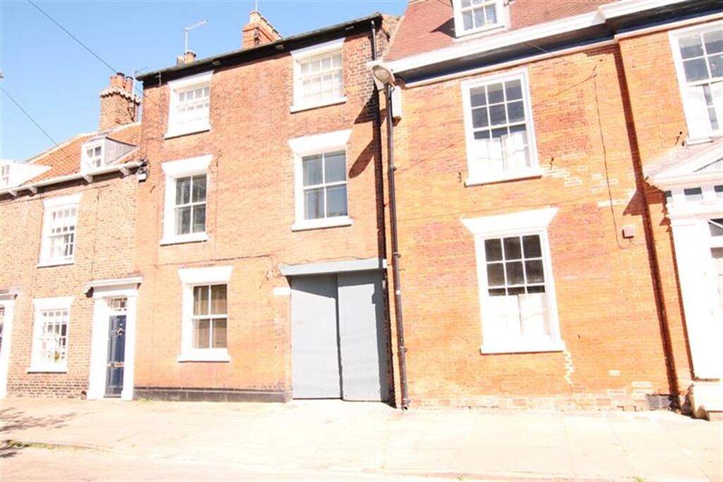 Main image of property: North Bar Without, HU17