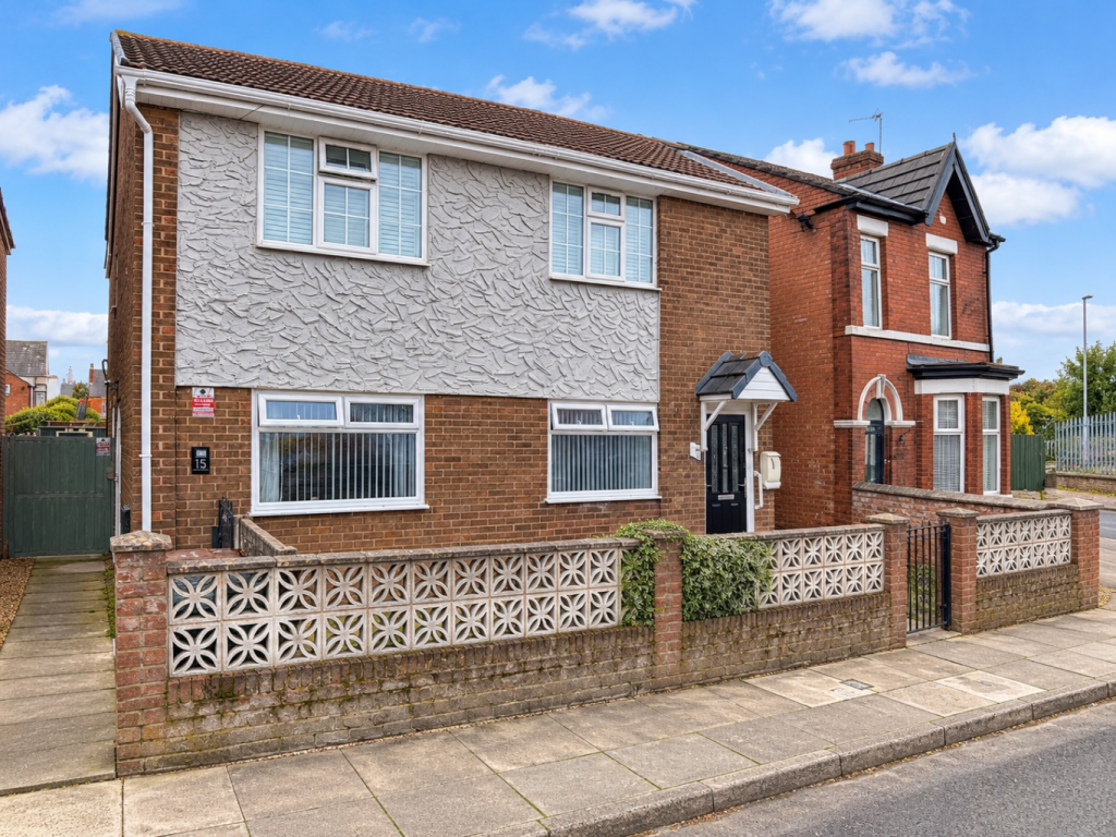 Main image of property: Hawthorne Grove, Southport, Merseyside, PR9 7AA