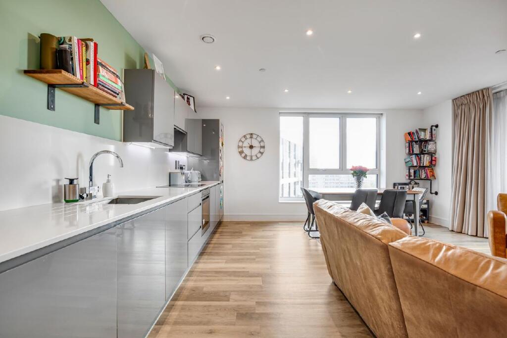 Main image of property: Bridges Court Road, Battersea, London, SW11