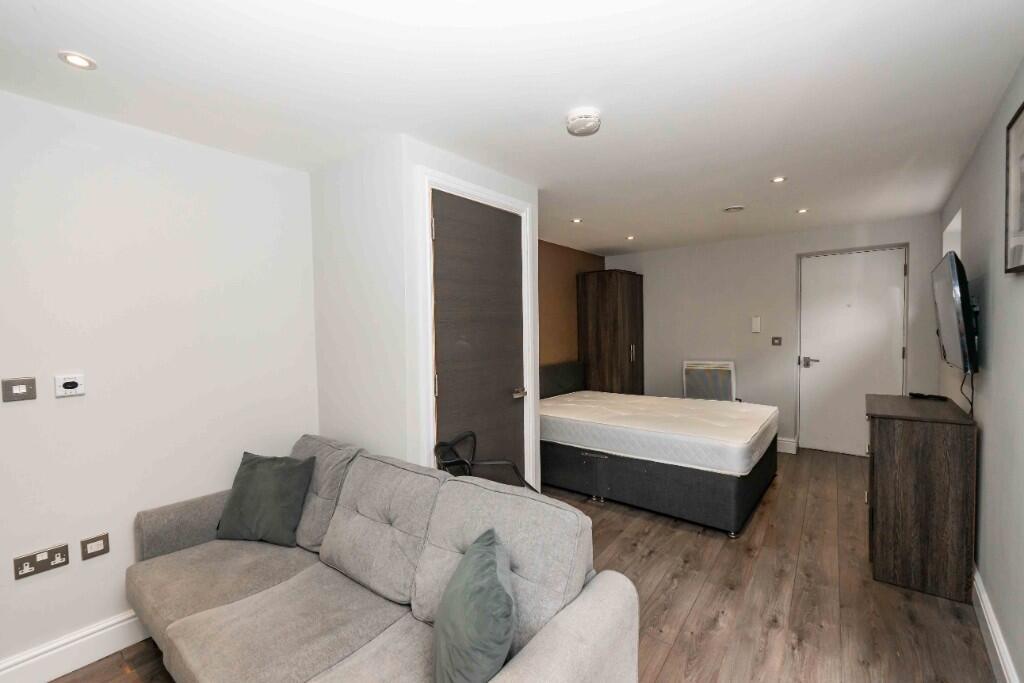 Main image of property: Cheapside, Liverpool