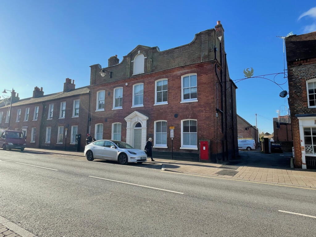 Main image of property: Phoenix House Bartholomew Court Newbury
