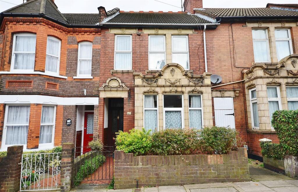 Main image of property: High Town Road, Luton, LU2