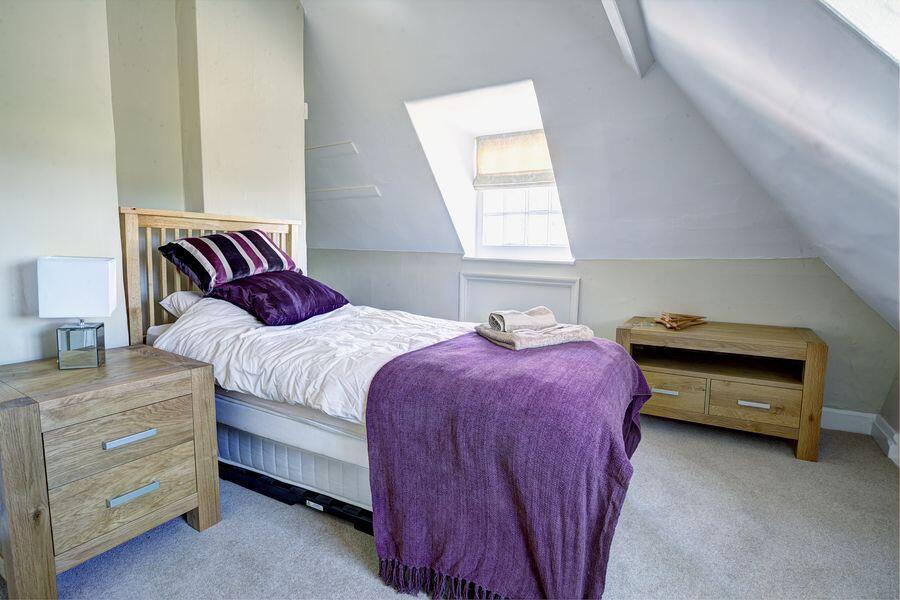 Main image of property: Oxford Road, Tilehurst, Reading, RG31