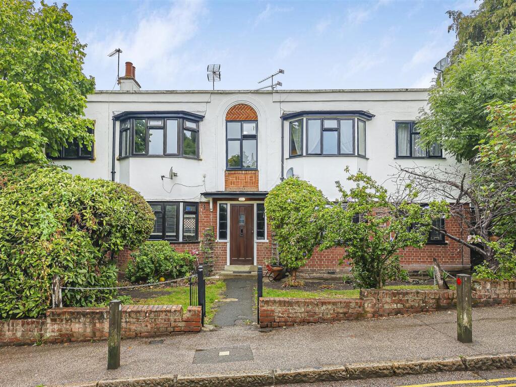 Main image of property: York Hill, Loughton
