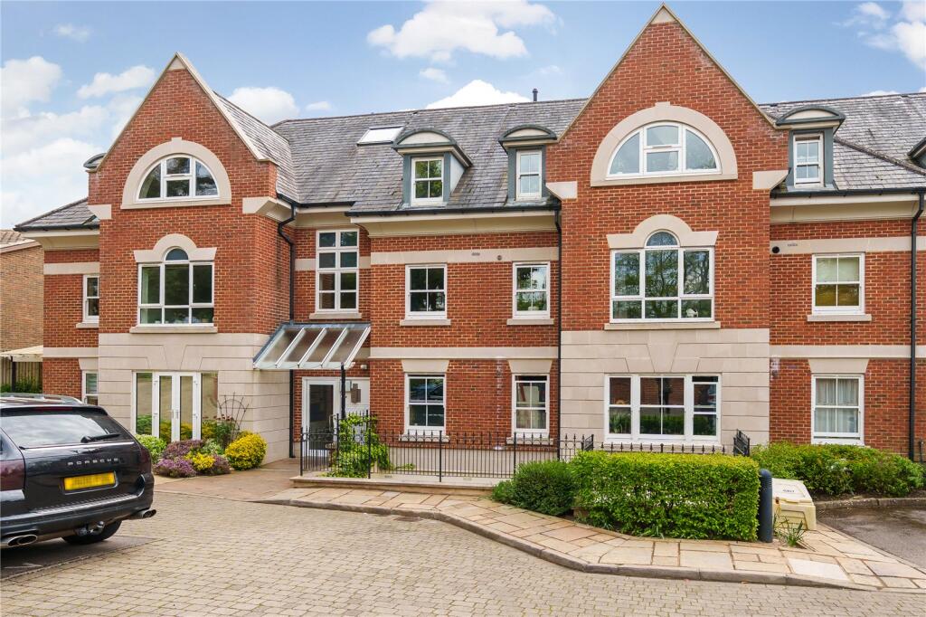 Main image of property: Shortheath Road, Farnham, Surrey, GU9